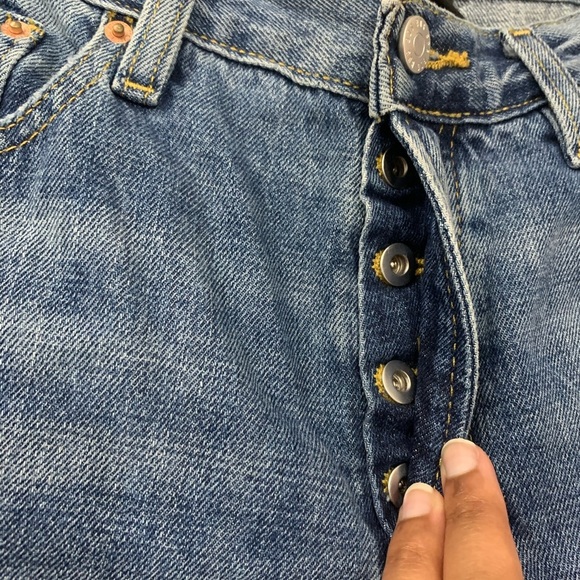 Urban Outfitters BDG Slim Straight Mom Jeans SZ 30 - Picture 3 of 5